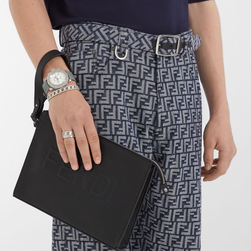 Fendi férfiak kuplung bőr táska 2H0H8Z1841 kiegészítők fekete