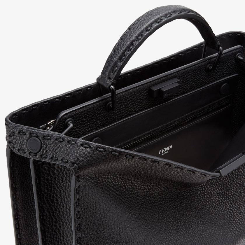 Fendi férfiak peekaboo iseeu közepes bőrtáska 2H0H8Z1900 kiegészítők fekete